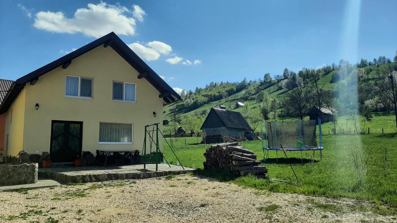 Casa In Curte La Zavate Villa Bran  Exterior photo